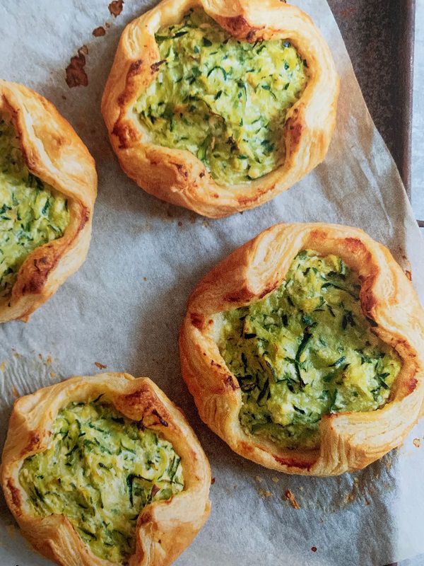 Recette du feuilleté de courgettes au tofu et au fromage de brebis